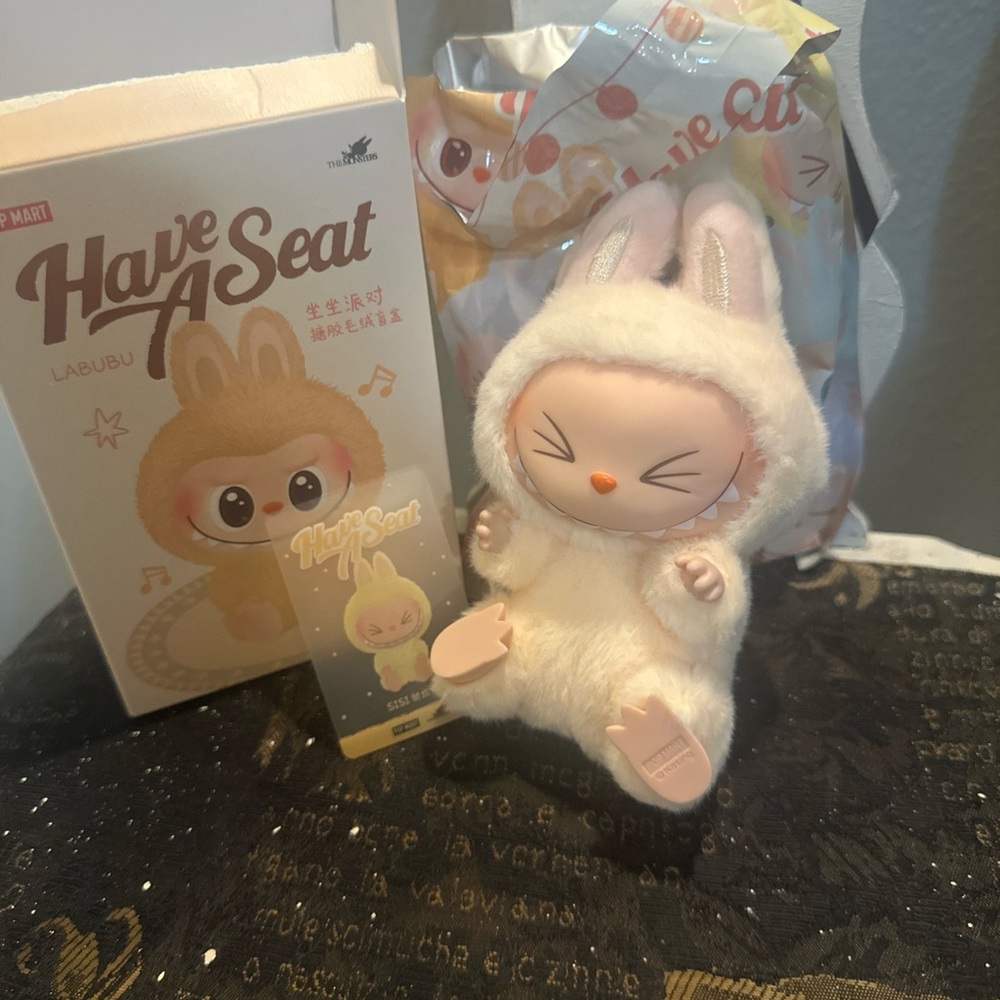 Popmart labubu have a seat SISI Authentic USA fast shipping